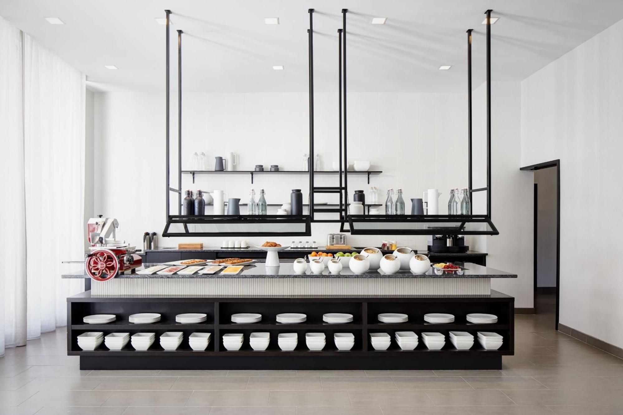 Ac By Marriott Airport Hotel 4*